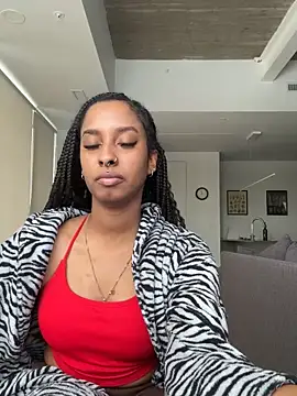 Your Paris online show from 11/28/25, 08:55