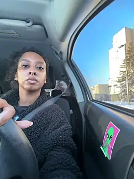 Your Paris online show from 02/19/26, 03:30