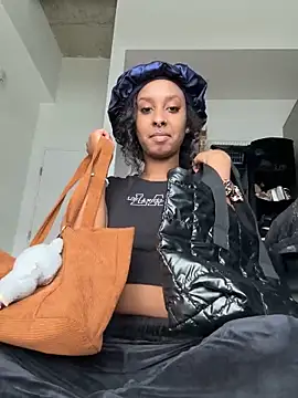 Your Paris online show from 02/22/26, 06:39