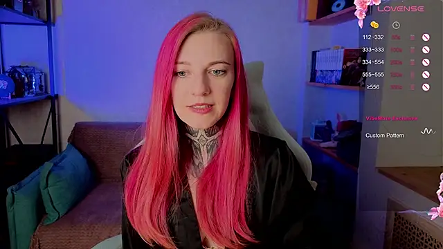 Roxy      online show from 09/28/25, 08:47