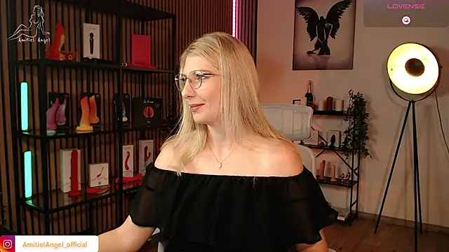 Amitiel Angel online show from 11/22/25, 08:19