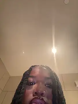 Snapshot of magicalc00ch chatting on 10/23/25, 02:00 magicalc00ch online show from 10/23/25, 02:00