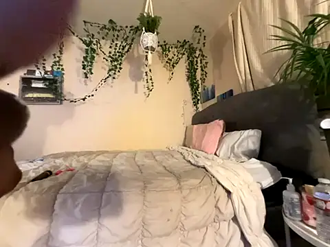 Snapshot of magicalc00ch chatting on 11/08/25, 02:23 magicalc00ch online show from 11/08/25, 02:23