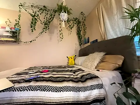 Snapshot of magicalc00ch chatting on 11/23/25, 11:04 magicalc00ch online show from 11/23/25, 11:04