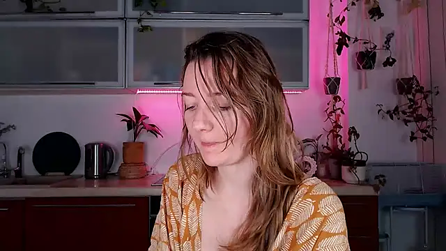 Snapshot of Elly_Helly chatting on 12/07/24, 08:38 Elly Helly online show from 12/07/24, 08:38