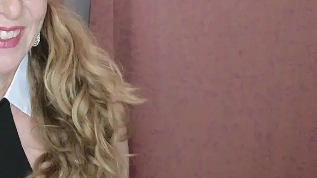 SusannaGlam John online show from 12/16/25, 09:09