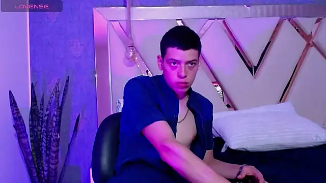 Dominate Alison online show from 04/09/26, 01:05