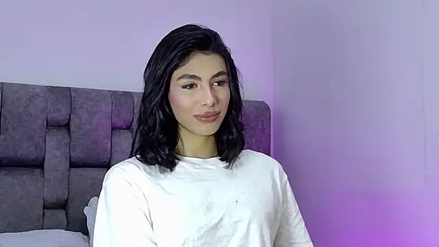 Snapshot of IsabelleFoxx_ chatting on 12/06/24, 07:54 IsabelleFoxx online show from 12/06/24, 07:54