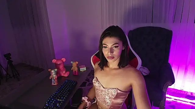 Snapshot of IsabelleFoxx_ chatting on 01/05/25, 12:20 IsabelleFoxx online show from 01/05/25, 12:20