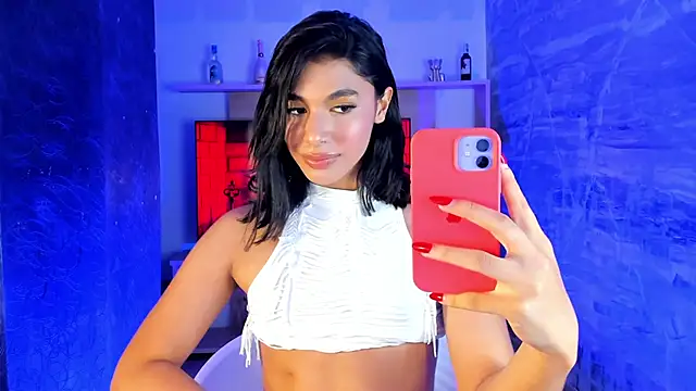 Snapshot of IsabelleFoxx_ chatting on 02/01/25, 05:47 IsabelleFoxx online show from 02/01/25, 05:47