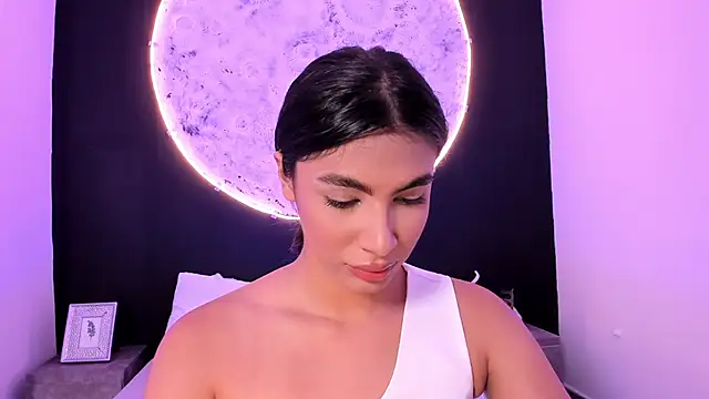 Snapshot of IsabelleFoxx_ chatting on 03/06/25, 01:27 IsabelleFoxx online show from 03/06/25, 01:27