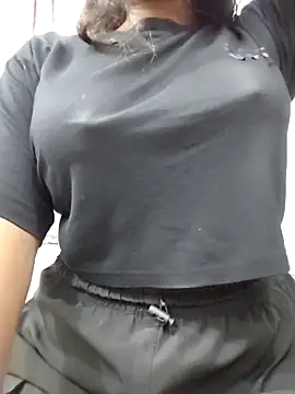 Snapshot of MohiniHott chatting on 11/12/25, 06:36 MohiniHott online show from 11/12/25, 06:36