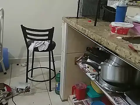 Snapshot of pikalindaxx chatting on 01/16/25, 02:30 pikalindaxx online show from 01/16/25, 02:30