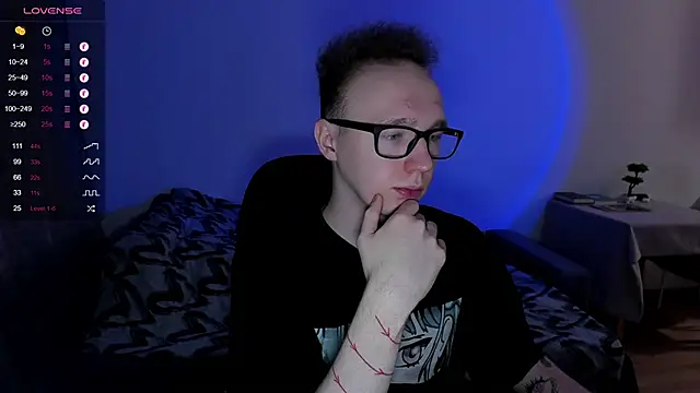 Snapshot of Alex_silents chatting on 01/07/25, 01:03 Alex silents online show from 01/07/25, 01:03