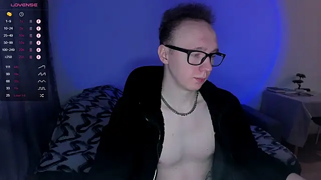 Snapshot of Alex_silents chatting on 01/19/25, 10:50 Alex silents online show from 01/19/25, 10:50