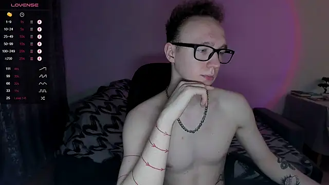 Snapshot of Alex_silents chatting on 01/25/25, 01:41 Alex silents online show from 01/25/25, 01:41