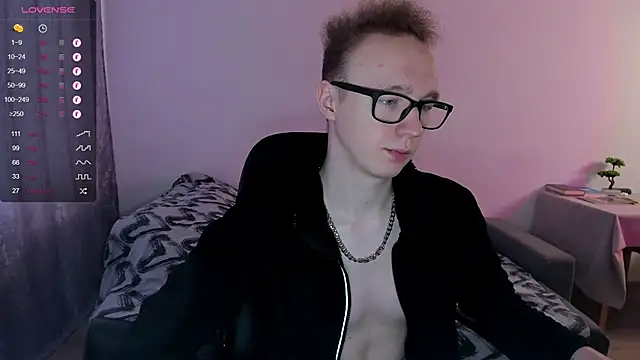 Snapshot of Alex_silents chatting on 01/29/25, 10:48 Alex silents online show from 01/29/25, 10:48