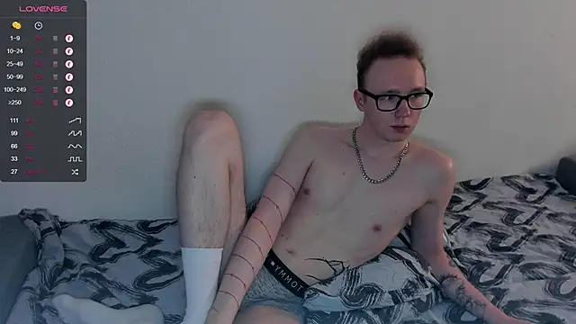Snapshot of Alex_silents chatting on 02/10/25, 01:22 Alex silents online show from 02/10/25, 01:22