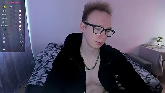 Snapshot of Alex_silents chatting on 02/20/25, 10:05 Alex silents online show from 02/20/25, 10:05