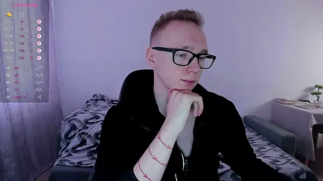Snapshot of Alex_silents chatting on 03/02/25, 09:31 Alex silents online show from 03/02/25, 09:31