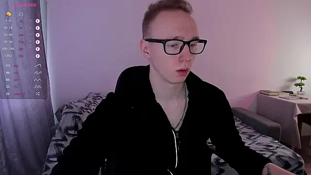 Snapshot of Alex_silents chatting on 03/14/25, 10:07 Alex silents online show from 03/14/25, 10:07