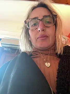 Snapshot of casalinga88 chatting on 03/14/25, 09:57 casalinga88 online show from 03/14/25, 09:57