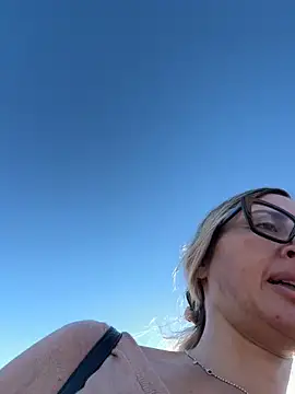 Snapshot of casalinga88 chatting on 09/19/25, 06:26 casalinga88 online show from 09/19/25, 06:26
