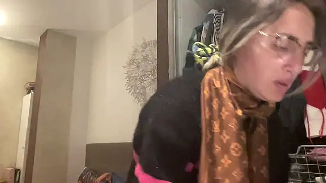 casalinga88 online show from 12/15/25, 06:45