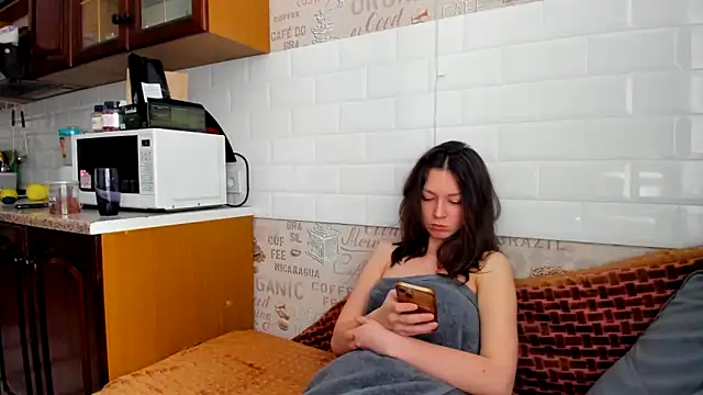 Adela Vetta online show from 03/02/25, 11:39