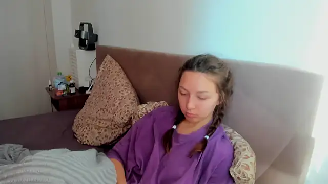 Adela Vetta online show from 09/30/25, 12:10