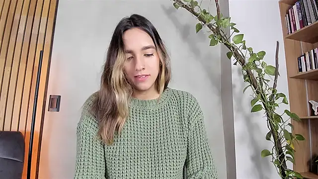 honeyhot69   online show from 12/26/24, 11:32