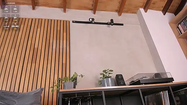 honeyhot69   online show from 06/25/26, 11:04