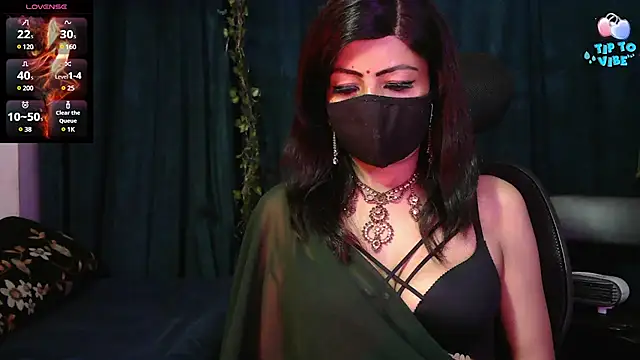 Snapshot of Aashiya- chatting on 02/06/25, 10:10 Aashiya- online show from 02/06/25, 10:10