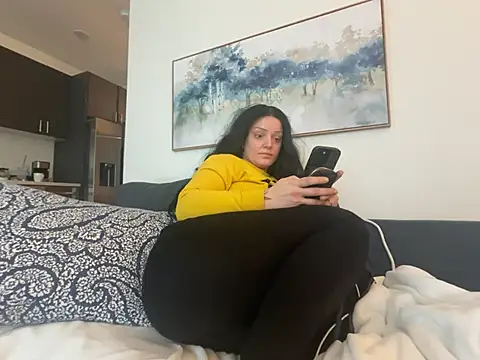 tatted-bitty online show from 03/04/25, 07:54