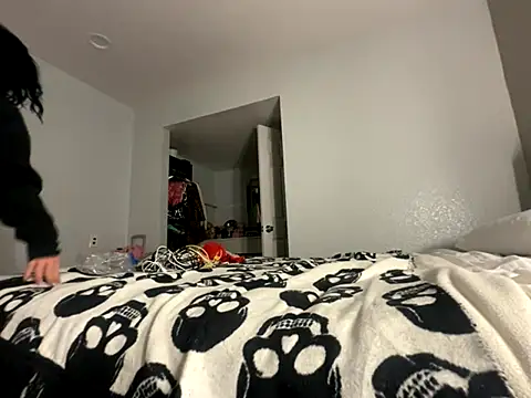 tatted-bitty online show from 11/22/25, 12:59