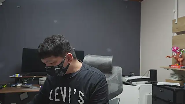 Snapshot of tokimori chatting on 02/02/25, 12:46 tokimori online show from 02/02/25, 12:46