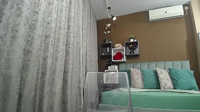 RebecaBlackx online show from 11/11/25, 04:56