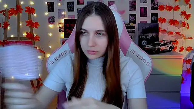 AliceCharmy online show from 11/01/25, 06:15