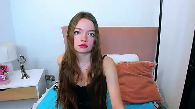 Snapshot of GraceLips chatting on 02/22/25, 09:12 GraceLips online show from 02/22/25, 09:12