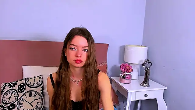 Snapshot of GraceLips chatting on 03/17/25, 06:40 GraceLips online show from 03/17/25, 06:40