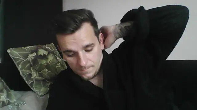 Snapshot of Huge_cock22cm chatting on 01/18/25, 11:32 Huge cock22cm online show from 01/18/25, 11:32