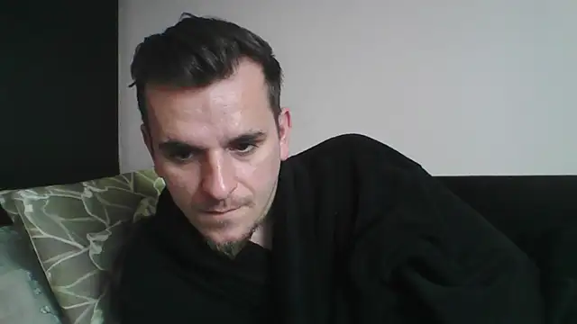 Snapshot of Huge_cock22cm chatting on 02/18/25, 11:44 Huge cock22cm online show from 02/18/25, 11:44