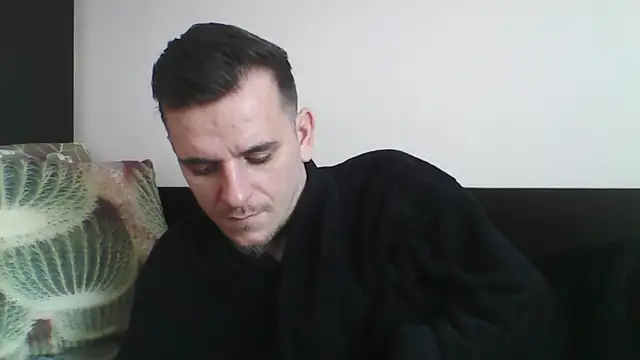Snapshot of Huge_cock22cm chatting on 03/04/25, 10:24 Huge cock22cm online show from 03/04/25, 10:24