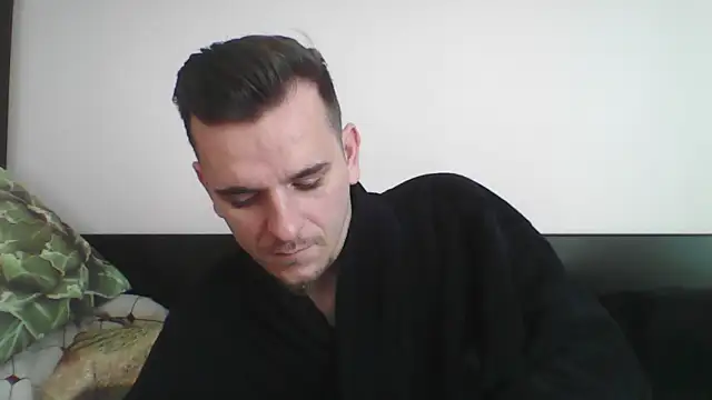 Snapshot of Huge_cock22cm chatting on 03/08/25, 07:16 Huge cock22cm online show from 03/08/25, 07:16