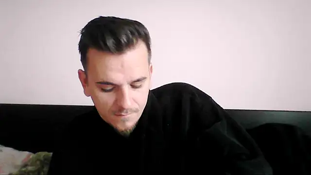 Snapshot of Huge_cock22cm chatting on 09/30/25, 07:24 Huge cock22cm online show from 09/30/25, 07:24