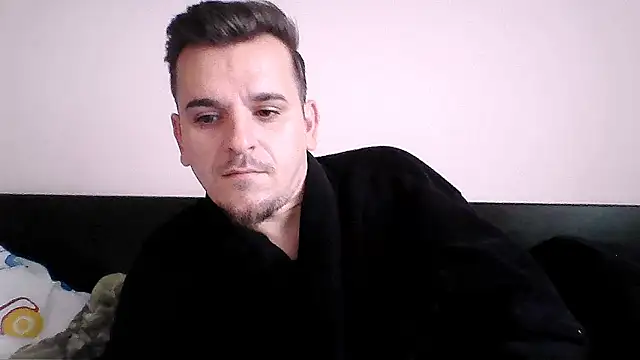 Snapshot of Huge_cock22cm chatting on 10/06/25, 07:28 Huge cock22cm online show from 10/06/25, 07:28