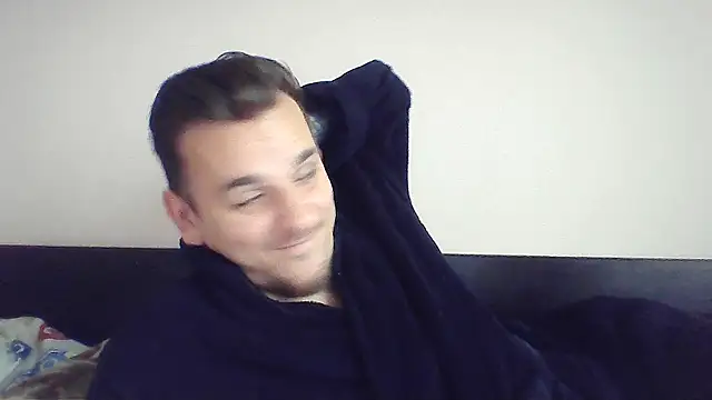 Snapshot of Huge_cock22cm chatting on 10/07/25, 07:38 Huge cock22cm online show from 10/07/25, 07:38