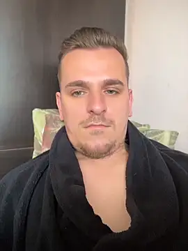 Huge cock22cm online show from 04/23/26, 12:29