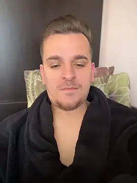 Huge cock22cm online show from 04/24/26, 07:33