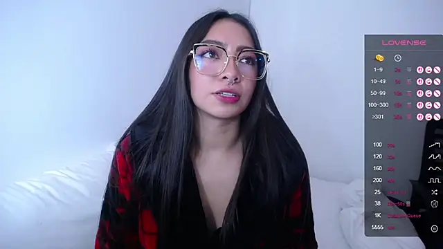 megan bluee23 online show from 02/13/25, 05:22